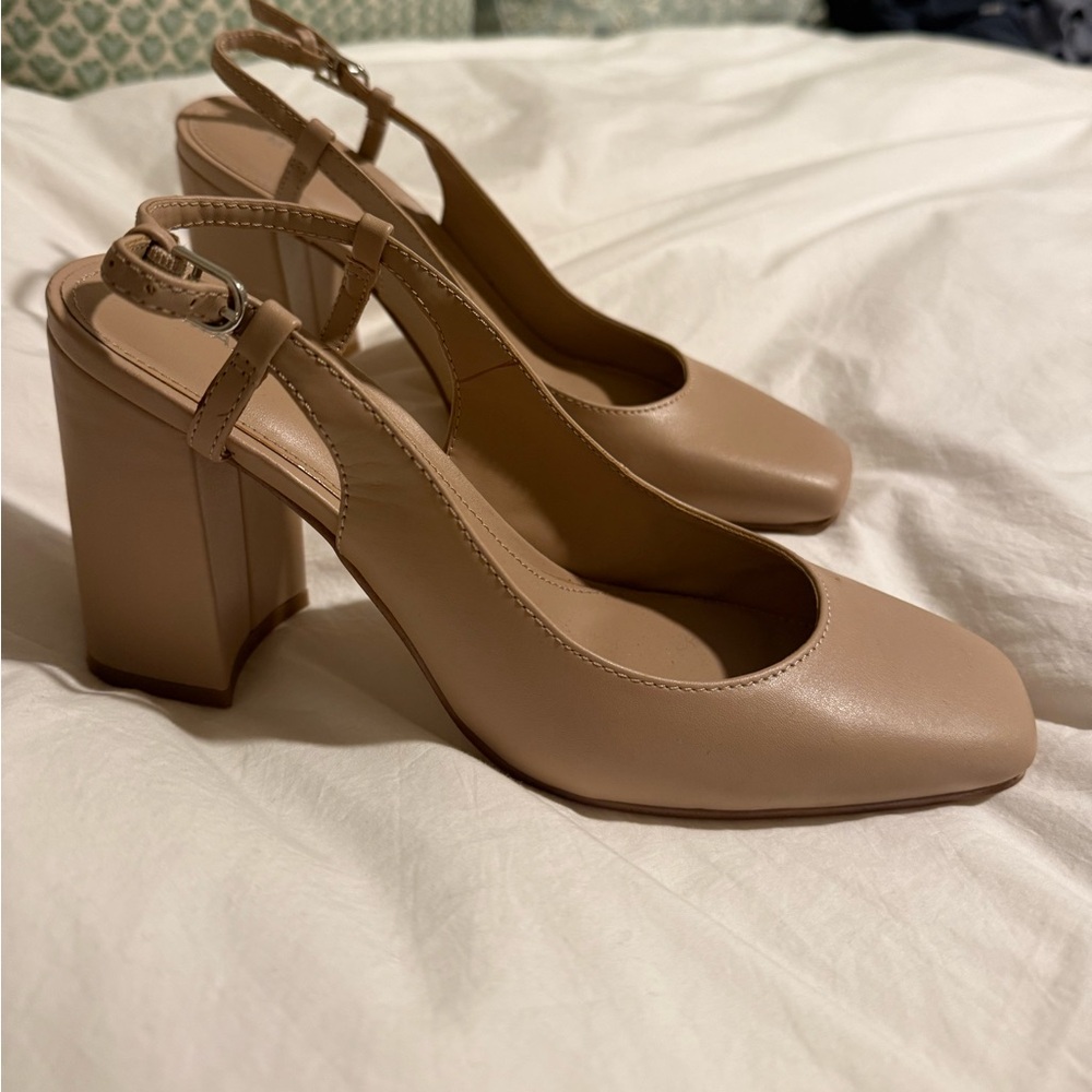 Marc Fisher Tan block heels, square toe, sling back - size 7.5 - so cute!